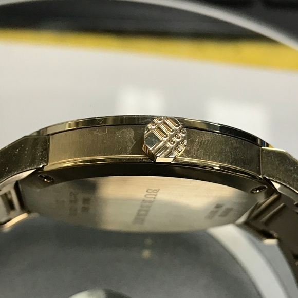 Burberry Gold Tone Steel Quartz Unisex Watch - Picture 3 of 5